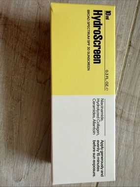 Hydro screen SPF 30 Sunscreen - Yellow/White